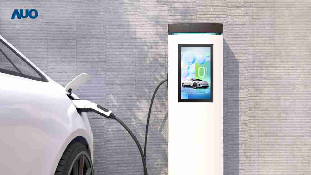 友達〝EVSE車用充電樁解決方案〞專為電動汽車充電樁設計，，，具有高亮度、、、克服戶外艱難環境的耐溫、、、耐紫外線等特性，，並搭載散熱性及擴充性強的高效能工業電腦，，，，可實現人機互動訴求，，，，如資訊顯示、、支付等應用